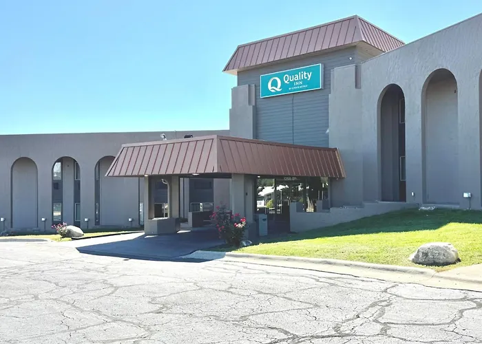 Quality Inn West Des Moines I-80 & I-235