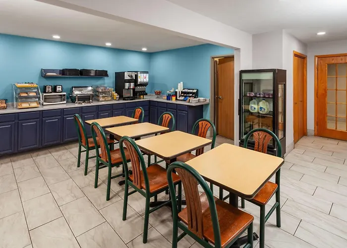 Days Inn By Wyndham Eagle River