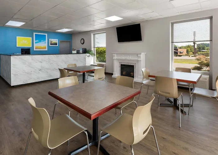 Days Inn By Wyndham Cambridge