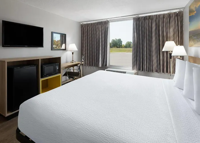 Days Inn By Wyndham Cambridge