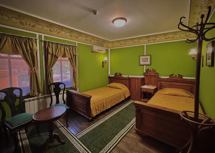 Family Hotel At Renaissance Square