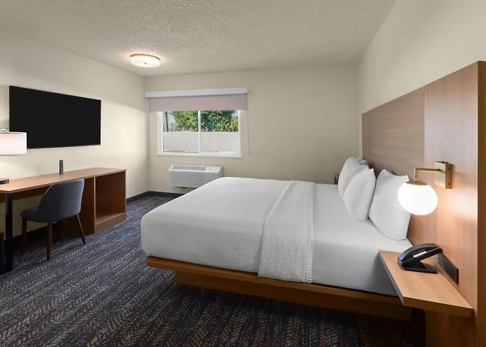 Ramada By Wyndham Merced