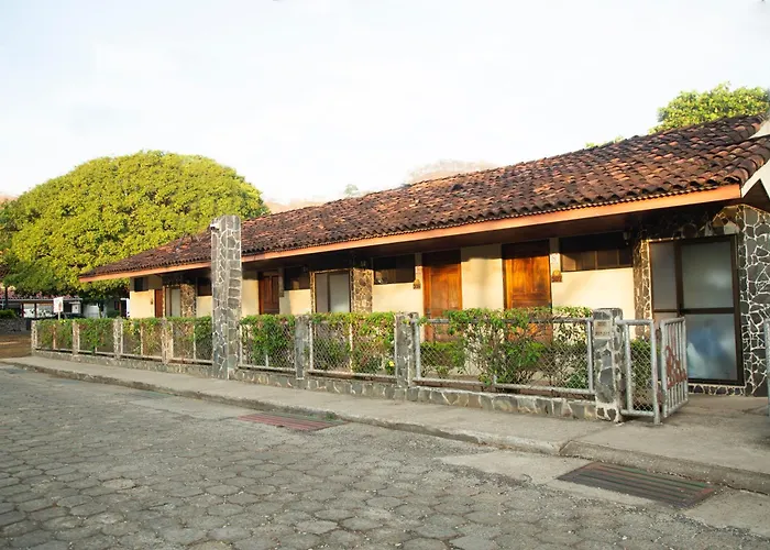 Nacazcol Hotel Y Villas