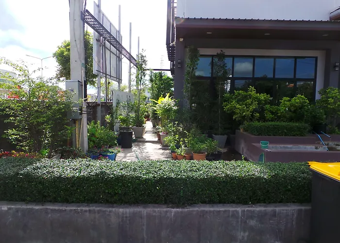 Bird Day Boutique Hotel
