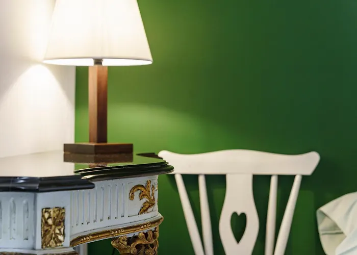 Marina Lounge Home