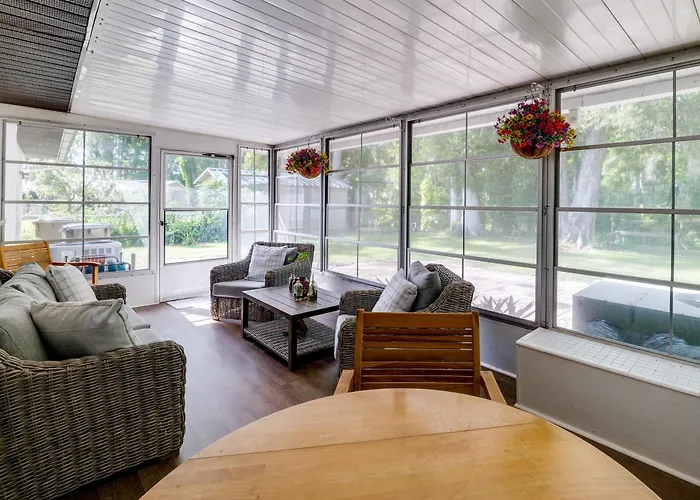 Bring Your Boat! Canal-Front Tavares Home W/ Dock