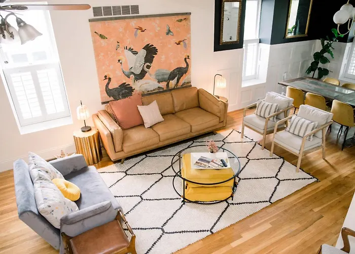 Victorian Gem Steps From Main St - Sleeps 9 & Pets