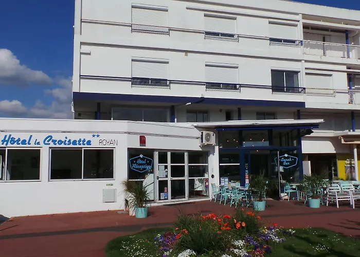 Hotel La Croisette & Restaurant Bistrot Gantier En Centre Ville