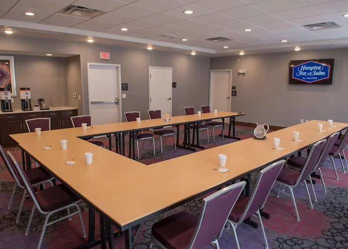 Hampton Inn & Suites Bay City