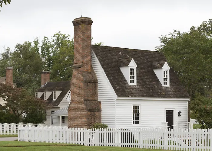 Colonial Houses Historic Lodging