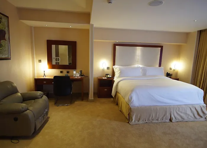 Pearlwort Hotel And Suites