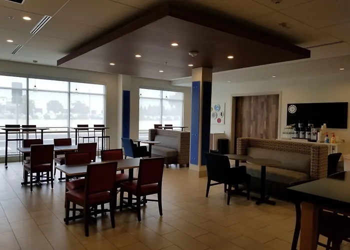 Holiday Inn Express Visalia-Sequoia Gateway Area By Ihg