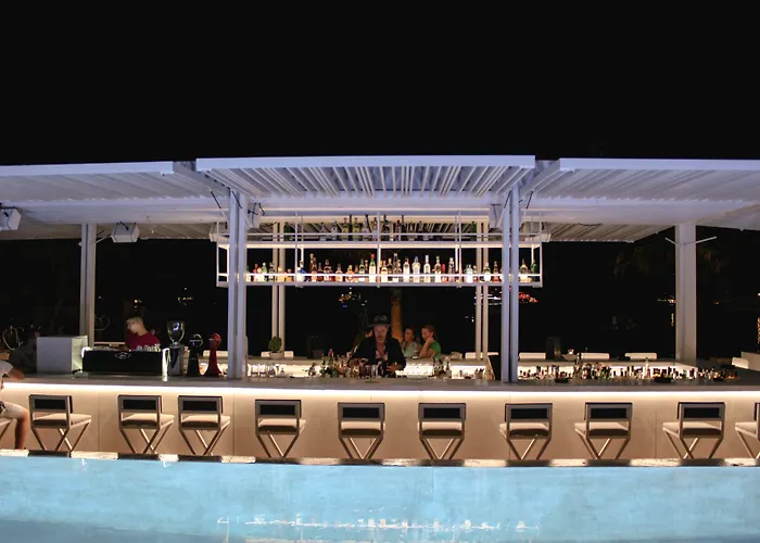 Mykonos Dove Beachfront Hotel