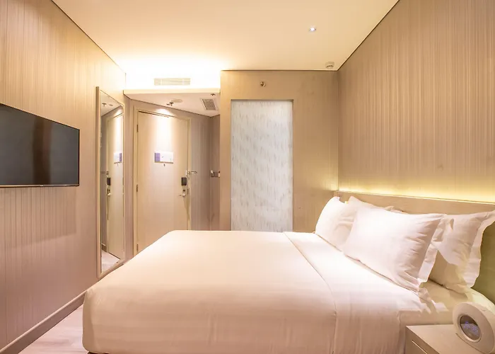 Ashley Wahid Hasyim Jakarta