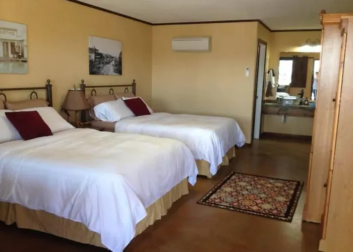 Hh Creek Inn