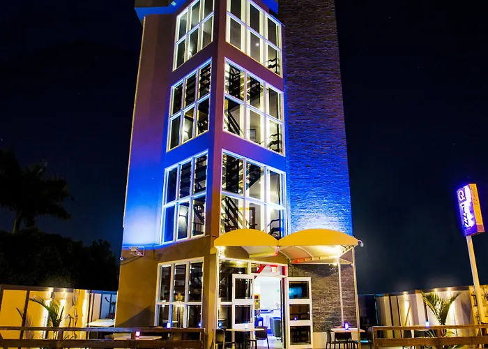 Q-Inn Boutique Hotel