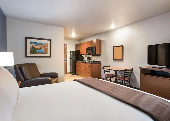 My Place Hotel-Marquette, Mi