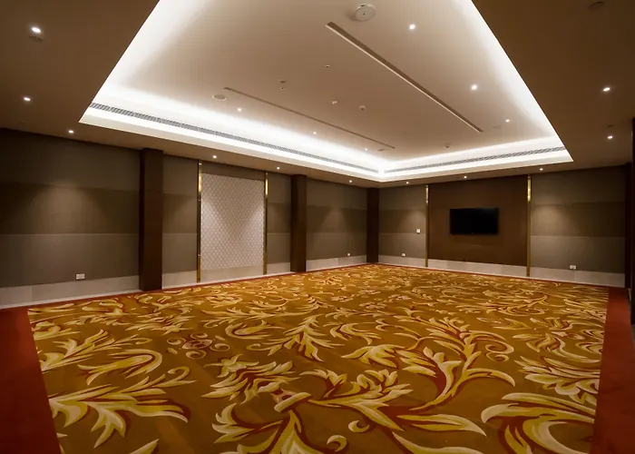 Ramada By Wyndham Lucknow Hotel And Convention Center