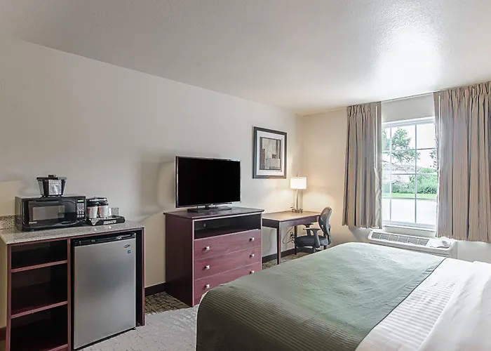 Cobblestone Inn & Suites - Guernsey