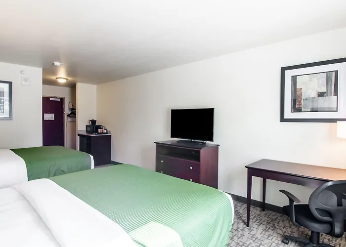 Cobblestone Inn & Suites - Guernsey