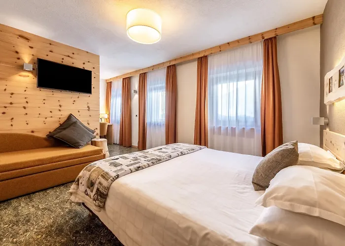 Hotel Col Di Lana