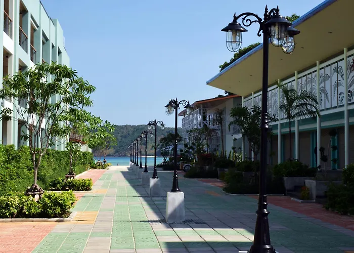 Phi Phi Harbour View Hotel