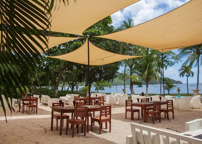 Cafe De Playa Beach Front Hotel
