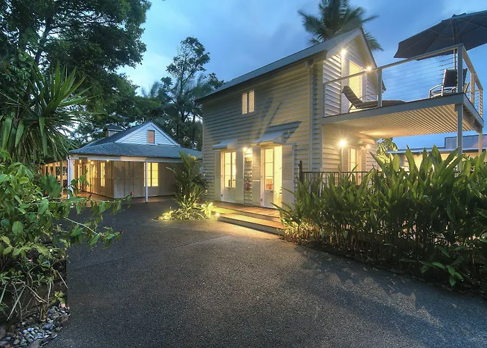 Port Douglas Cottage & Lodge