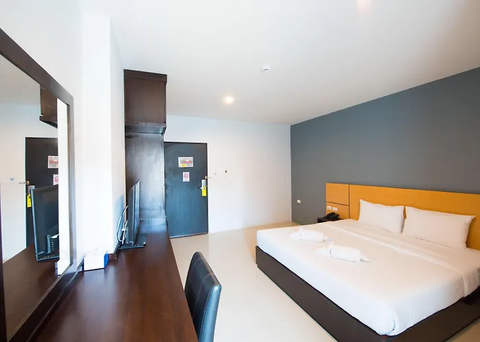 Lee Hotel