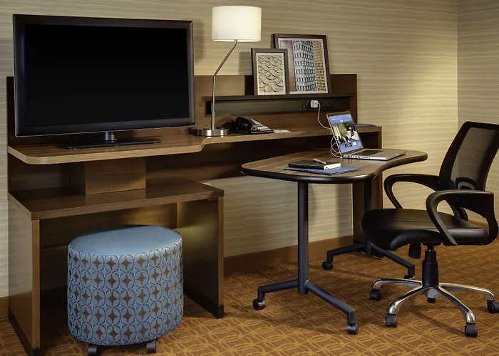 Fairfield Inn & Suites By Marriott Detroit Canton