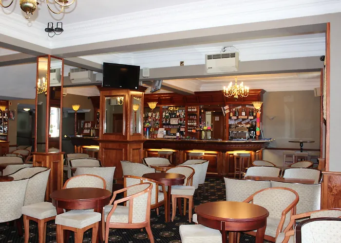 Revelstoke Hotel