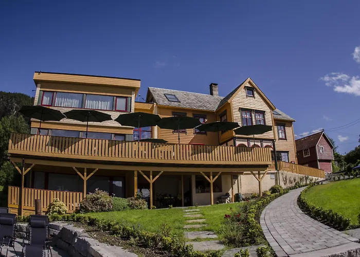Lavik Fjord Hotel & Apartments