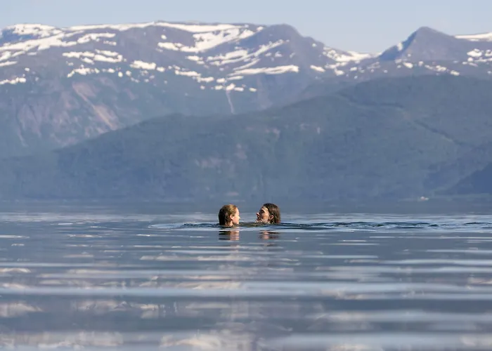 Lavik Fjord Hotel & Apartments