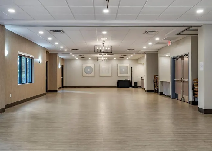 The Cranberry, An Ascend Collection Hotel