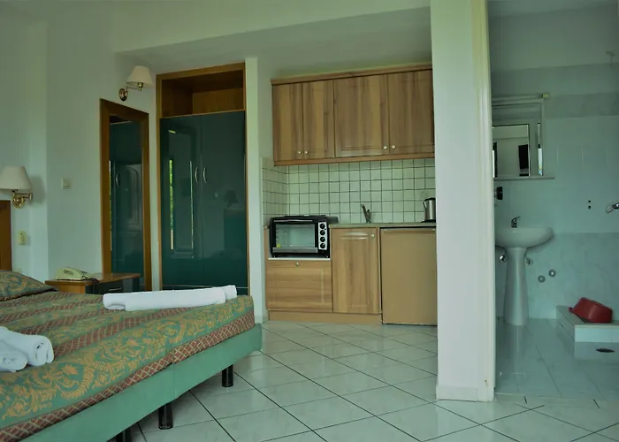 Oula Maisonettes Suites