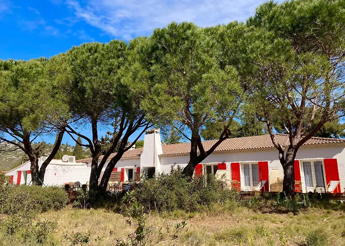 Les Volets Rouges - Hotel Cassis - Situe Dans Le Parc National Des Calanques - Parking Gratuit
