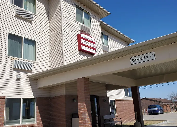 The Edgewood Hotel And Suites