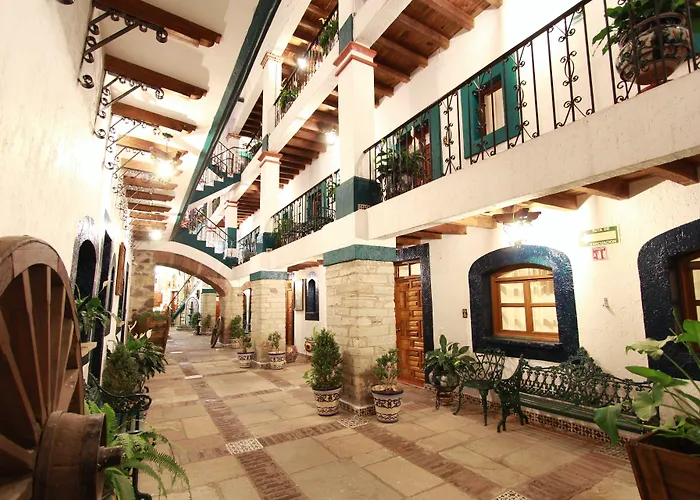 Hotel Meson Del Rosario