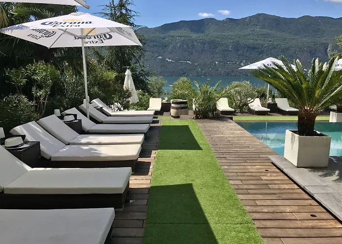 Les Suites Du Lac