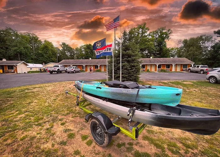 Alger Falls Motel