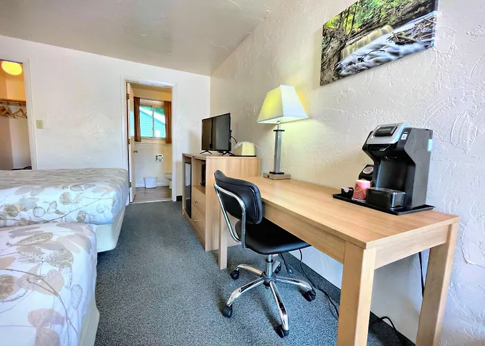 Alger Falls Motel
