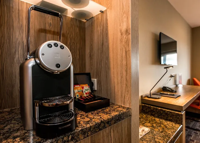Xo Hotels Blue Tower