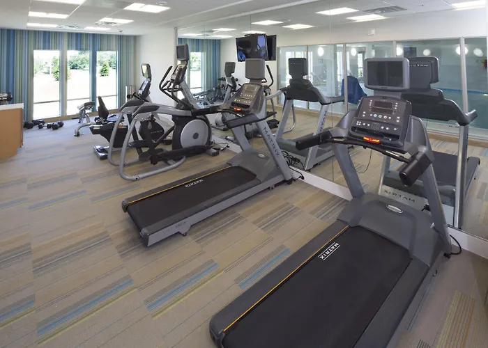 Holiday Inn Express & Suites - Gaylord By Ihg