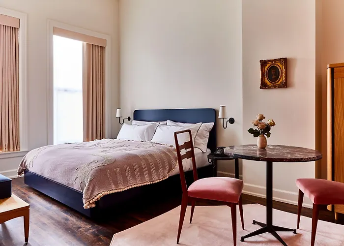 The Siren Hotel, An Ash Hotel