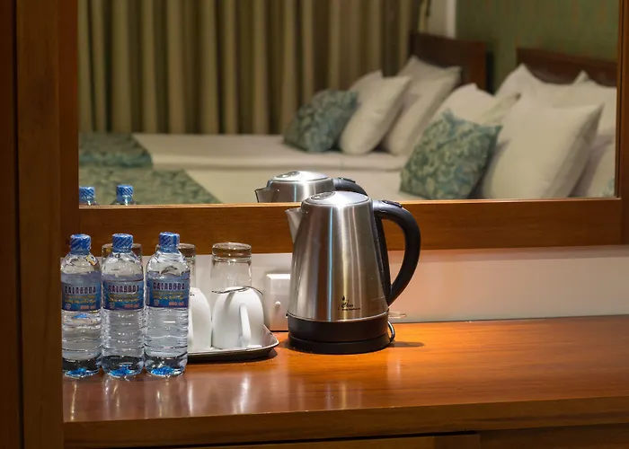 Ceyloni City Hotel