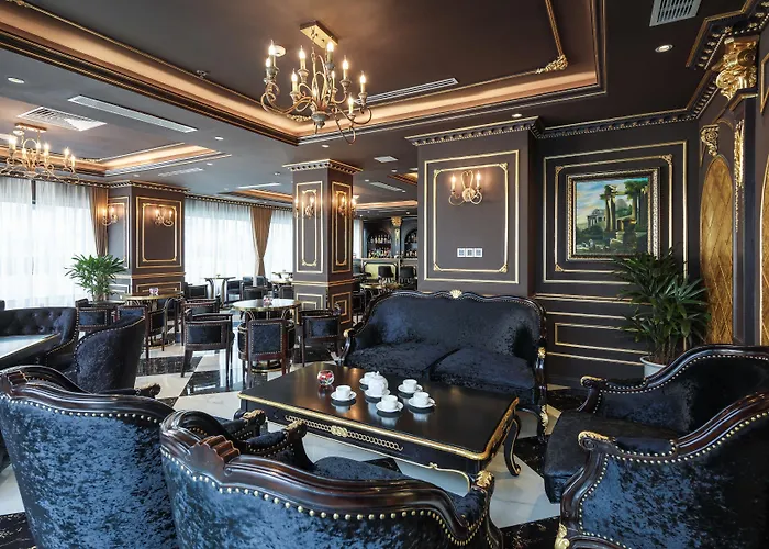 Monarque Hotel Danang