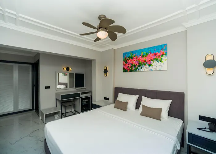 Art Suites Hotel