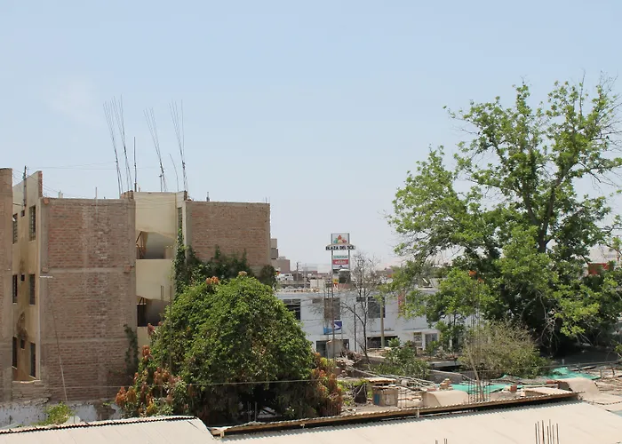 El Huerto Hostel