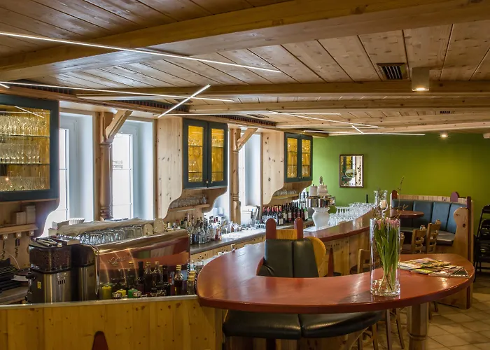 Landhotel Gutshof - Laendlich Geniessen - Geschaeftlich Gut Ankommen