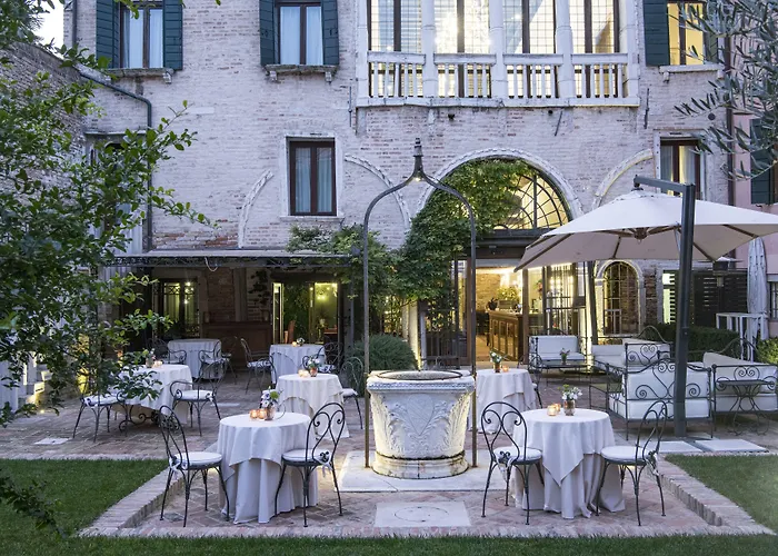 Hotel Nani Mocenigo Palace